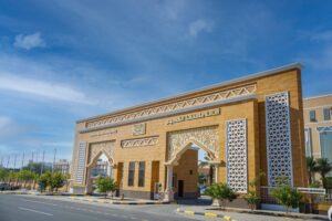 التشجير يتحدى رخصة البناء: صراع البيئة مع مخالفات النظام العمراني