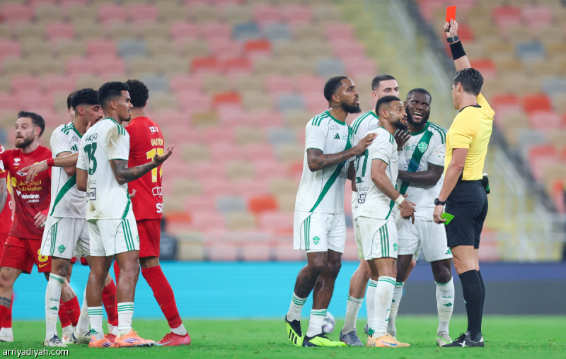 الجني يواصل الأخطاء الطردية بعد انتهاء إيقافه في الأهلي