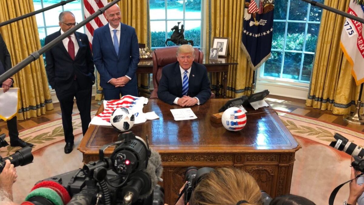 الرئيس الأمريكي يلوح بالتدخل العسكري قبل مونديال 2026 في المكسيك