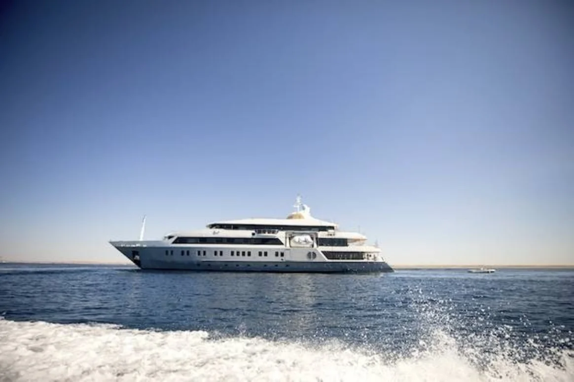 المراسِ السياحية