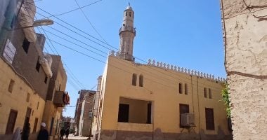 المسجد العتيق بقرية الخطارة في قنا يتجاوز عمره 100 عام.
