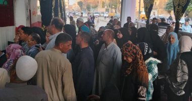 الناخبون يحتشدون بكثافة في لجان انتخابات مجلس النواب بالشرقية