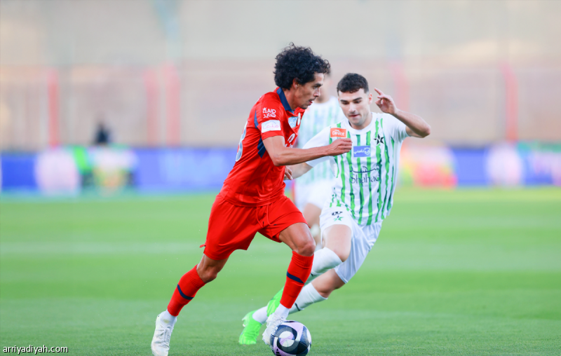 النجمة يتعادل مع ضمك ويحقق أولى نقاطه في دوري روشن