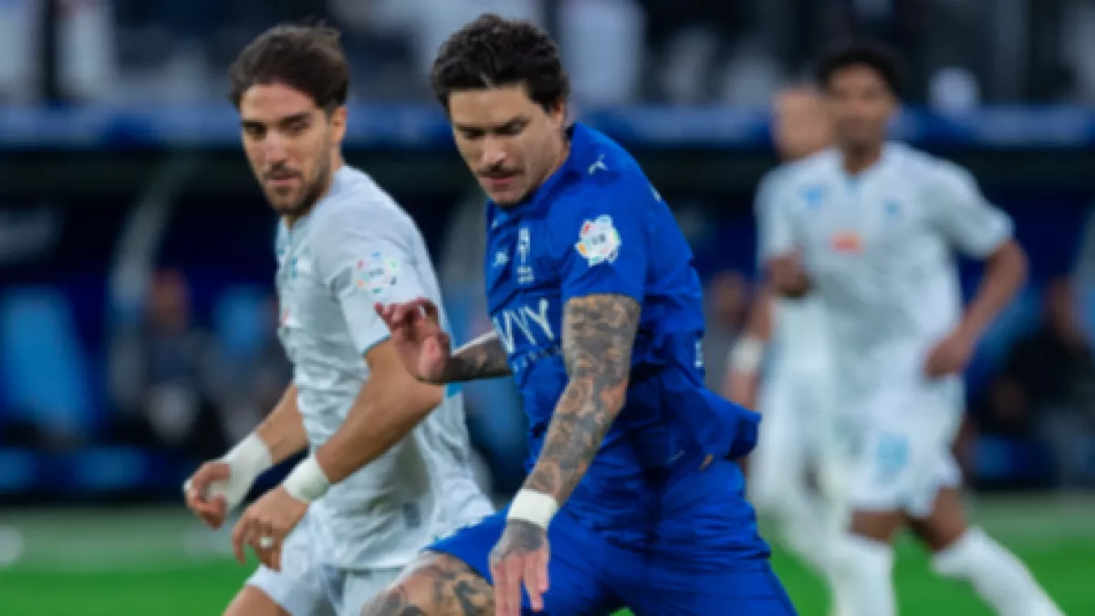 الهلال يتألق ويحقق الفوز المثير على الفتح في دوري روشن