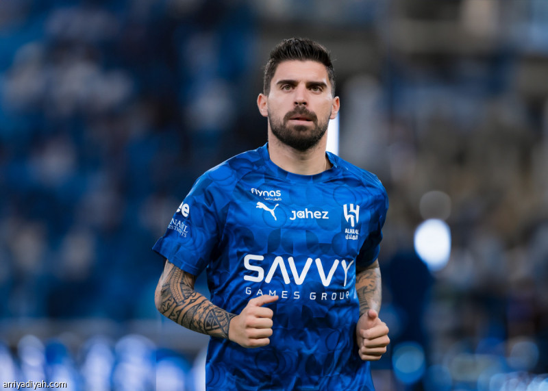 الهلال يوافق على تجديد عقد نيفيش حتى عام 2028