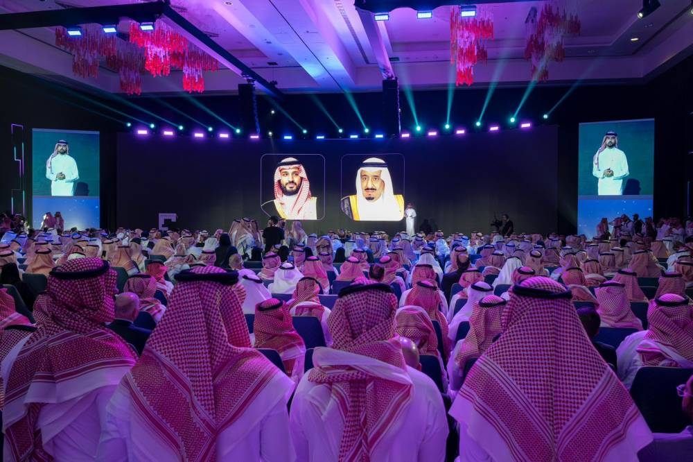 اليوسف يعلن إطلاق المحكمة الذكية في ملتقى الحكومة الرقمية لتعزيز العدالة الإلكترونية