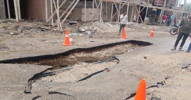 انفجار أنبوب مياه رئيسي أمام محطة قطار زفتي بالغربية