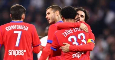 باريس سان جيرمان يخطف فوزا قاتلا من ليون 3-2 في الدوري الفرنسي