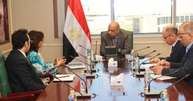 وزير الكهرباء يبحث مع رئيس الأكاديمية الوطنية للتدريب التعاون بمجال إعادة التأهيل