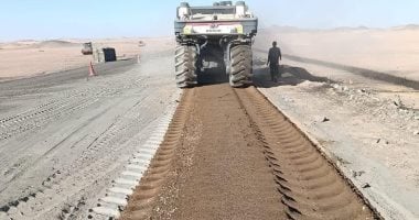 بدء أعمال تحسين طريق مرسى علم إدفو بجنوب البحر الأحمر
