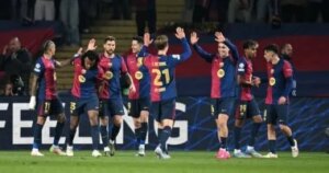 برشلونة يسعى لتضميد جراحه أمام إلتشي مفاجأة الدوري الإسباني