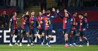 برشلونة يسعى لتضميد جراحه أمام إلتشي مفاجأة الدوري الإسباني