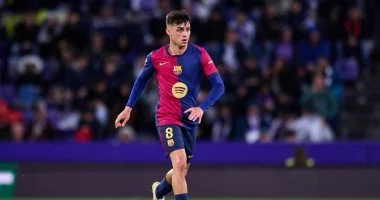 ملوك النص.. بيدرى يتصدر قائمة أفضل 10 لاعبى وسط يتحكمون فى نبض كرة القدم