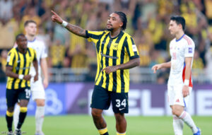 بيرجوين يعود وينهي غيابه الطويل بتسجيل هدف في الشارقة