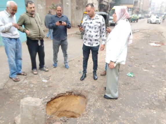 تحرك فوري من حي غرب شبرا الخيمة بسبب هبوط أرضي بطريق بيجام