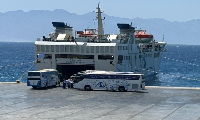 تداول 15 ألف طن و840 شاحنة بضائع عامة ومتنوعة بموانئ البحر الأحمر