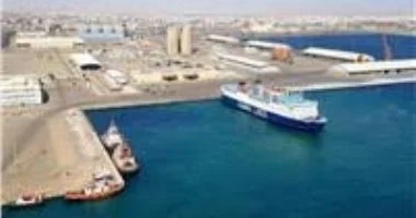 تداولت موانئ البحر الأحمر 12 ألف طن و642 شاحنة بضائع متنوعة.
