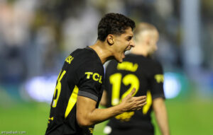 تعادل مثير بين الاتحاد والخليج في دوري المحترفين تاريخيًا