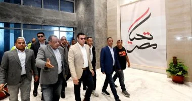 وزير الإسكان يتفقد برج LD08 وكومبوند" مزارين" بمدينة العلمين الجديدة