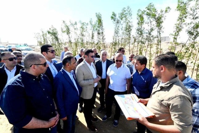 وزير الإسكان يتفقد المشروعات السكنية والاستثمارية المتميزة في العلمين الجديدة