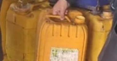 تموين الإسكندرية تضبط طن زيت طعام معاد استخدامه بمخزن غير مرخص