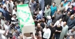 توديع أهالي قرية تلبنت أبشيش لعجوز وابنتها في المنوفية.