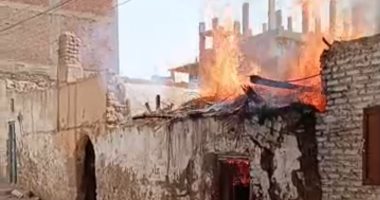 توزيع مساعدات مالية وأجهزة منزلية للأسر المتضررة في أسوان