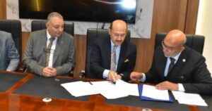 جامعة السادات توقع اتفاقية لمشروع بحثي في العلاج المناعي للسرطان جامعة السادات توقع اتفاقية لمشروع بحثي في العلاج المناعي للسرطان