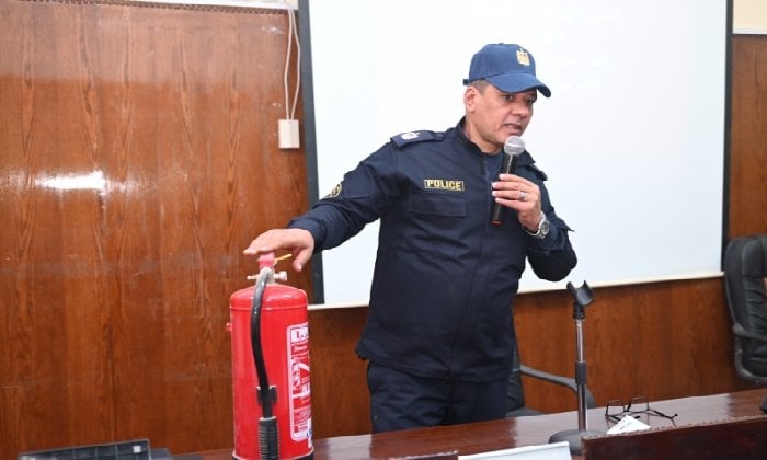 مواجهة الأزمات والكوارث.. تدريب تنظمه جامعة سوهاج لمنسوبيها بالتعاون مع الحماية المدنية