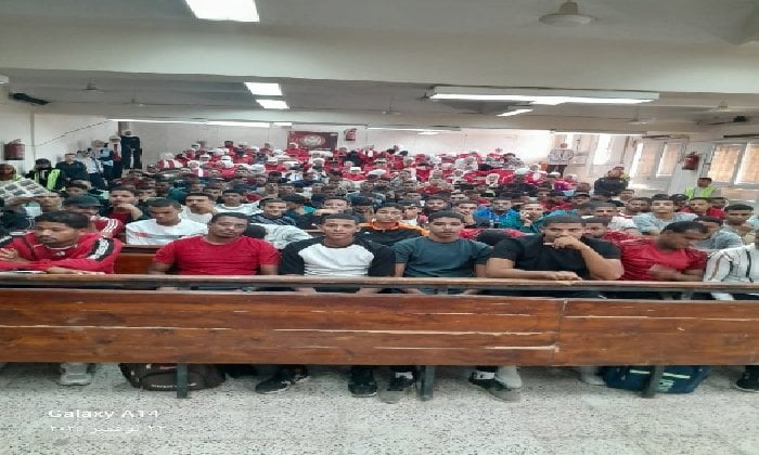 جامعة قنا تواصل التوعية بالإدمان وتُعزّز المهارات الرقمية بورشة للذكاء الاصطناعي