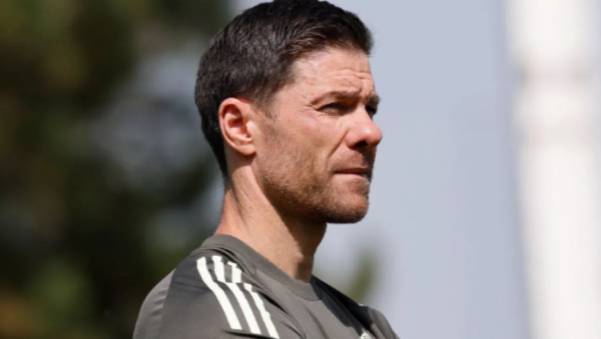 جماهير ريال مدريد تحذر ألونسو من تراجع الأداء وأسباب الأزمة الحالية