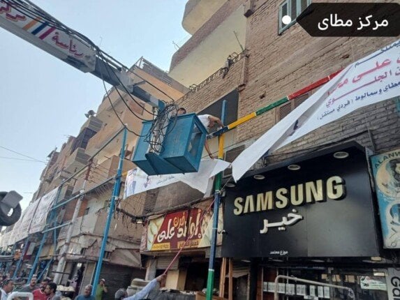 بعد رصد شكوى عبر السوشيال ميديا.. حملات موسعة لرفع الإعلانات المخالفة واللافتات المتعدية بالمنيا