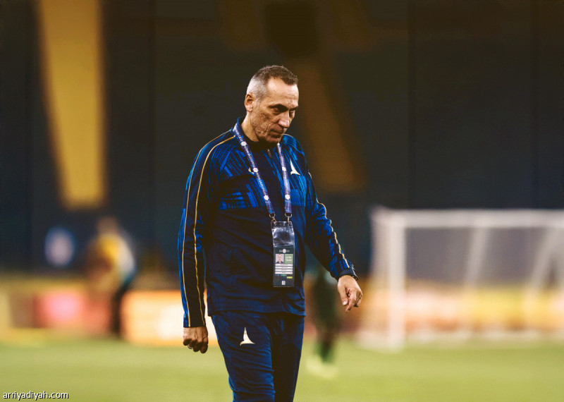 دونيس يتألق ويفوز بجائزة أفضل مدرب بالجولة الثامنة لدوري روشن