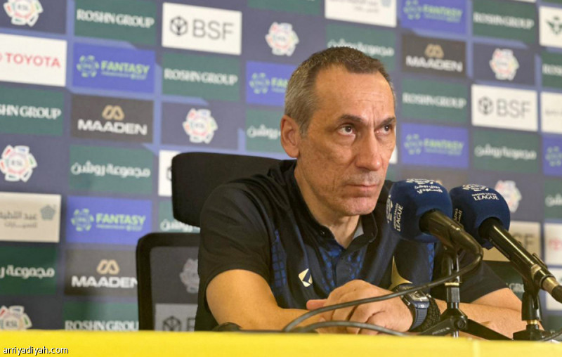 دونيس ينتقد التحكيم بعد خسارة الخليج القاسية أمام النصر