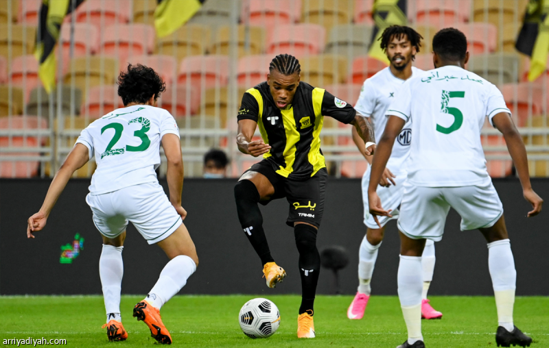 ديربيات السبت تكشف عن مواجهات مثيرة بين الفرق الكبرى