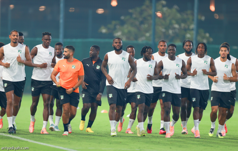 ديوماندي يحتفل بعيد ميلاده قبل مواجهة السعودية الودية