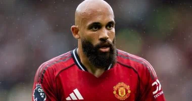 رأسية مبيومو تضع مان يونايتد فى المقدمة ضد توتنهام.. فيديو