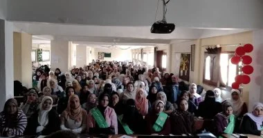 رئيس الأزهر بالإسماعيلية واللجنة التربوية يتابعون أنشطة مركز التأهيل