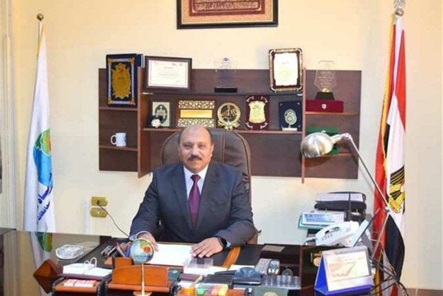 رئيس مياه القناة يتفقد انتظام سير العمل بالمحطات وشبكات صرف الأمطار