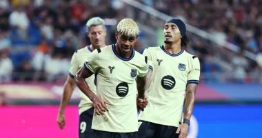 رافينيا وليفاندوفسكي يتصدران قائمة برشلونة استعدادًا لمواجهة بليباو