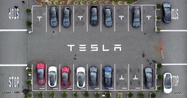 رحلتك الكهربائية أصبحت أذكى.. بيانات شواحن تسلا الحية على خرائط جوجل
