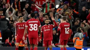 رد فعل سلوت المثير على تألق محمد صلاح في مواجهة ليفربول