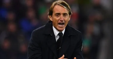 روبرتو مانشيني يقترب من تدريب السد القطرى