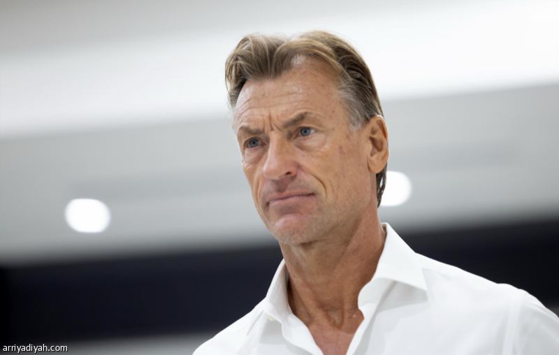 رينارد يغير تشكيلة المنتخب السعودي قبل مواجهة الجزائر التجريبية