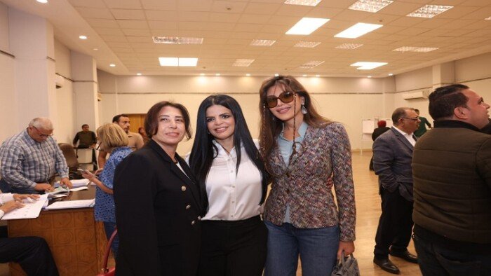 ريهام حجاج تدلي بصوتها فى الانتخابات البرلمانية بمنطقة الزمالك