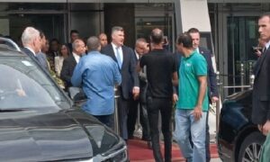 الرئيس الكرواتي يزور مكتبة الإسكندرية بعد مشاركته في افتتاح المتحف المصري الكبير