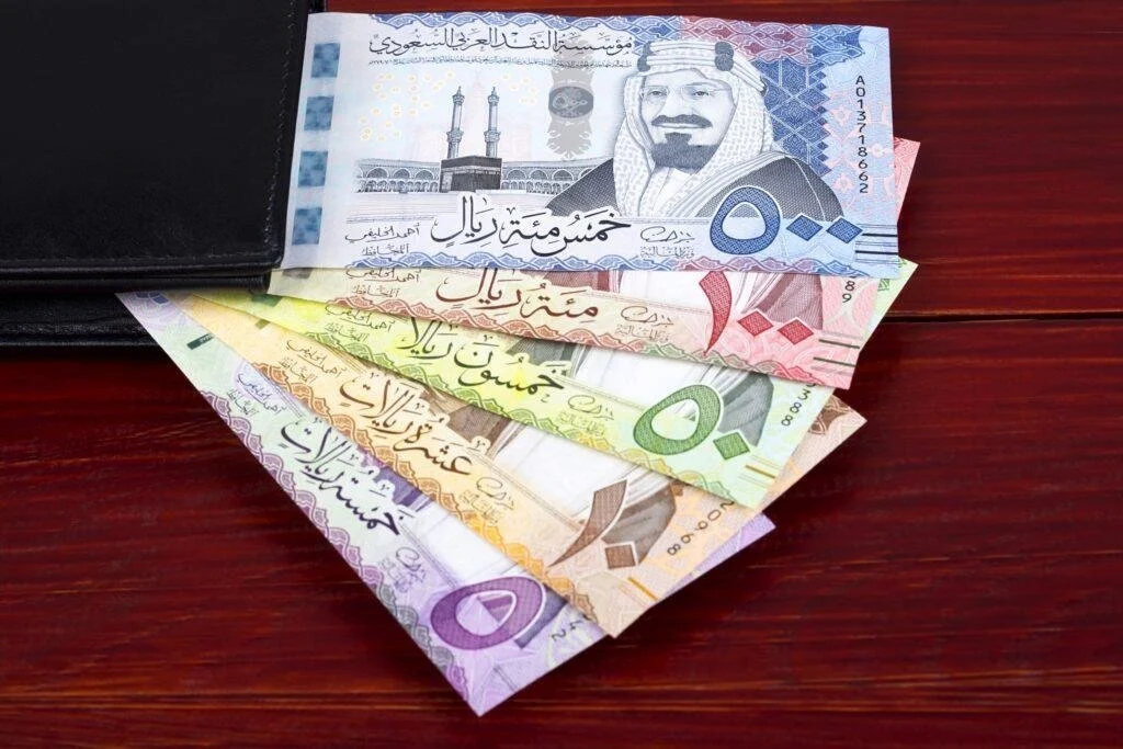 سعر الريال السعودي مقابل الجنيه المصري في البنوك