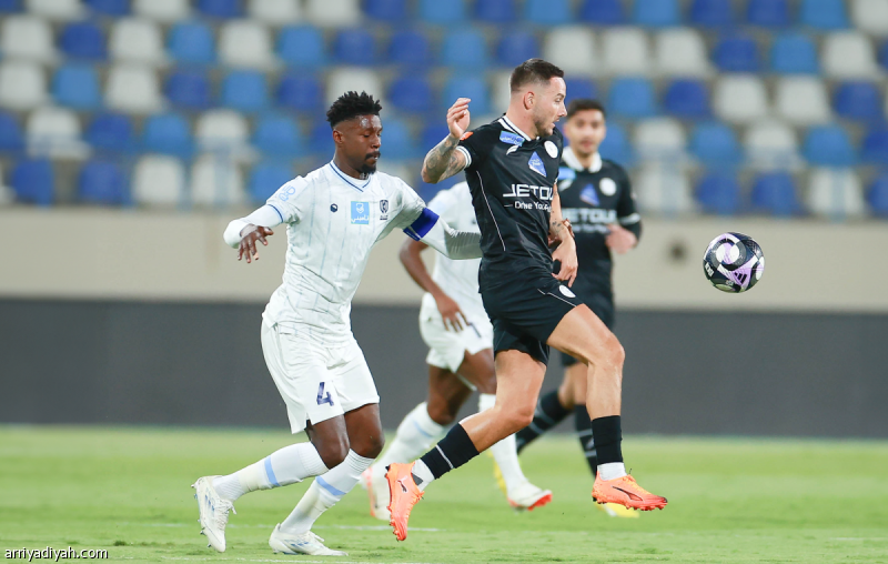 شباب الأخدود يتعادلون في مواجهة مثيرة دون خسارة تاريخية