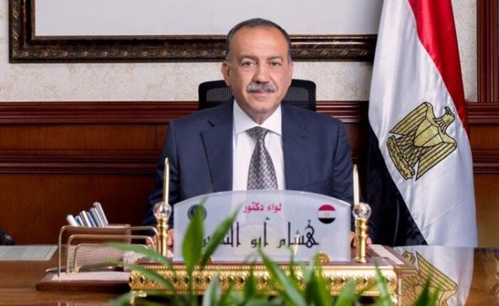 تموين أسيوط يضبط 3 محطات وقود جمعت أكثر من 48 طن سولار وبنزين لبيعها في السوق السوداء