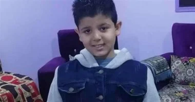 طفل يعيد خاتماً ذهبياً لمالكته في قرية بنها، ووالدته تطلب دعوات.